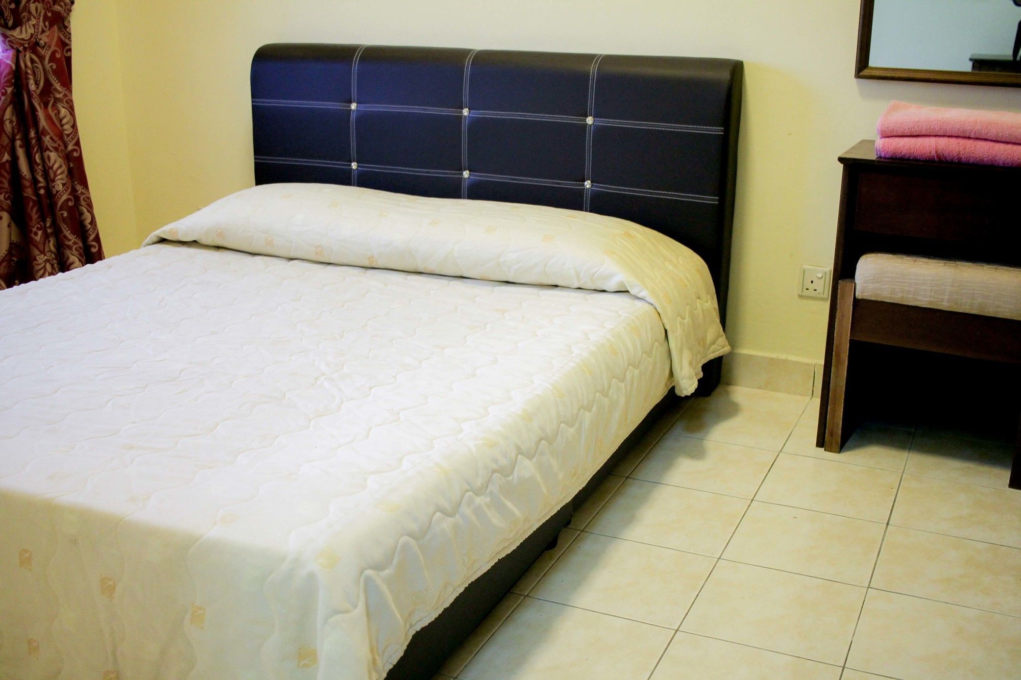 Suria Service Apartment-Hotel Bukit Merah Buitenkant foto