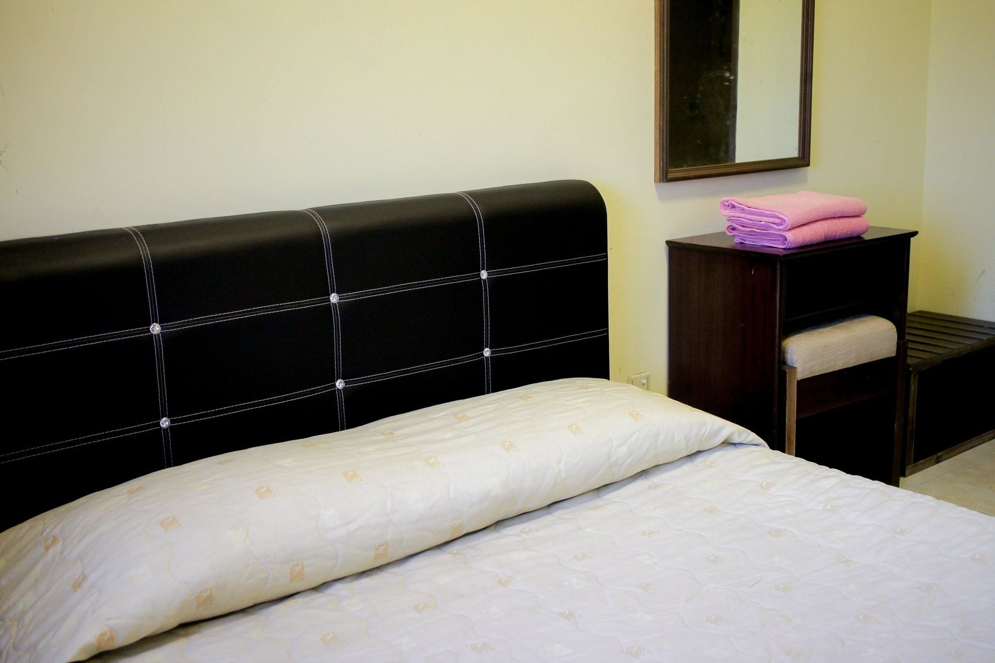 Suria Service Apartment-Hotel Bukit Merah Buitenkant foto