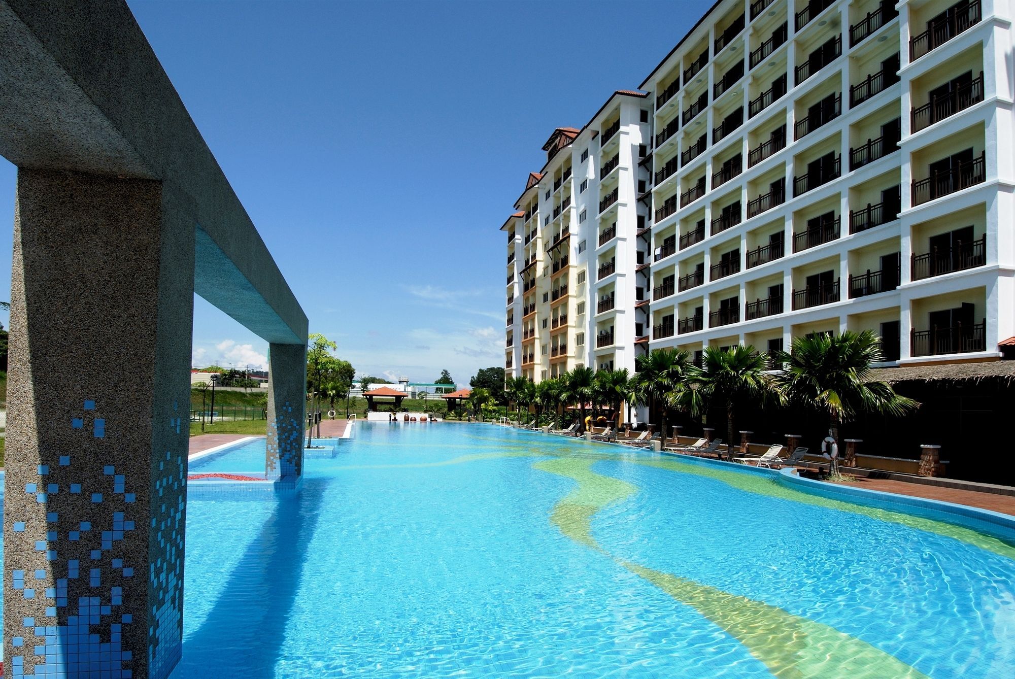 Suria Service Apartment-Hotel Bukit Merah Buitenkant foto